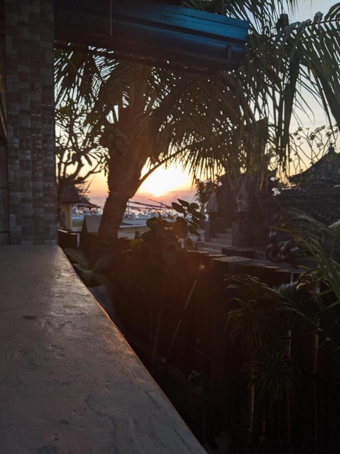 Sarinah Beach - Bistro & Bungalow Batununggul Exterior photo